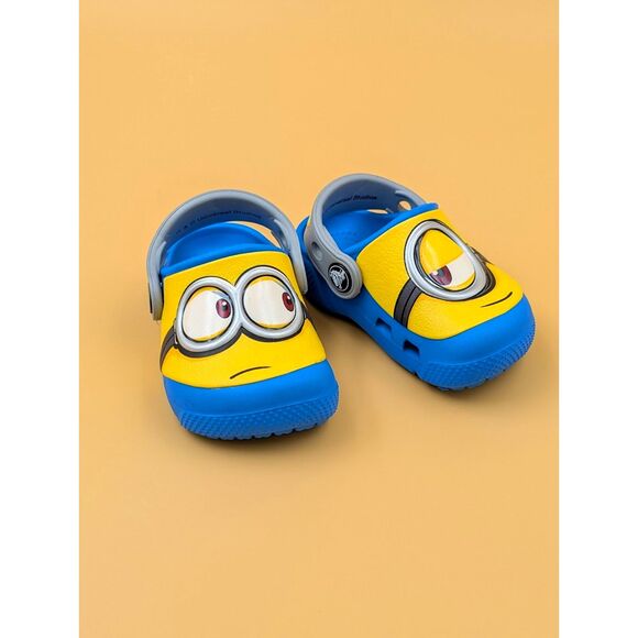 Crocs Toddler Despicable Me Minions Yellow Size C4 Classic Clogs - Picture 1 of 11